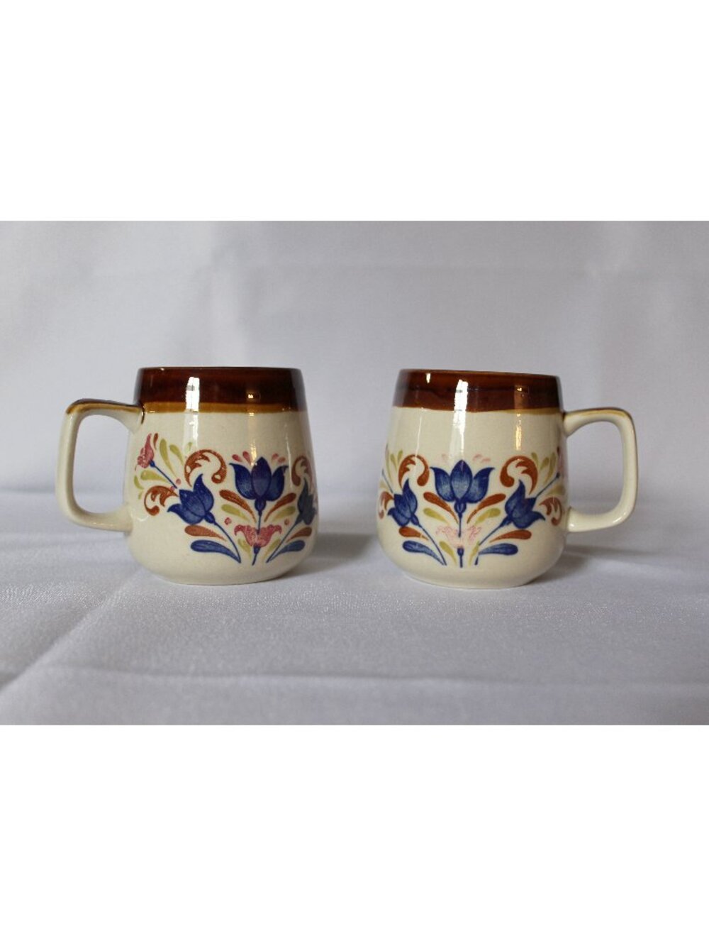 Rare Vintage Armbee Stoneware Otagiri Mugs